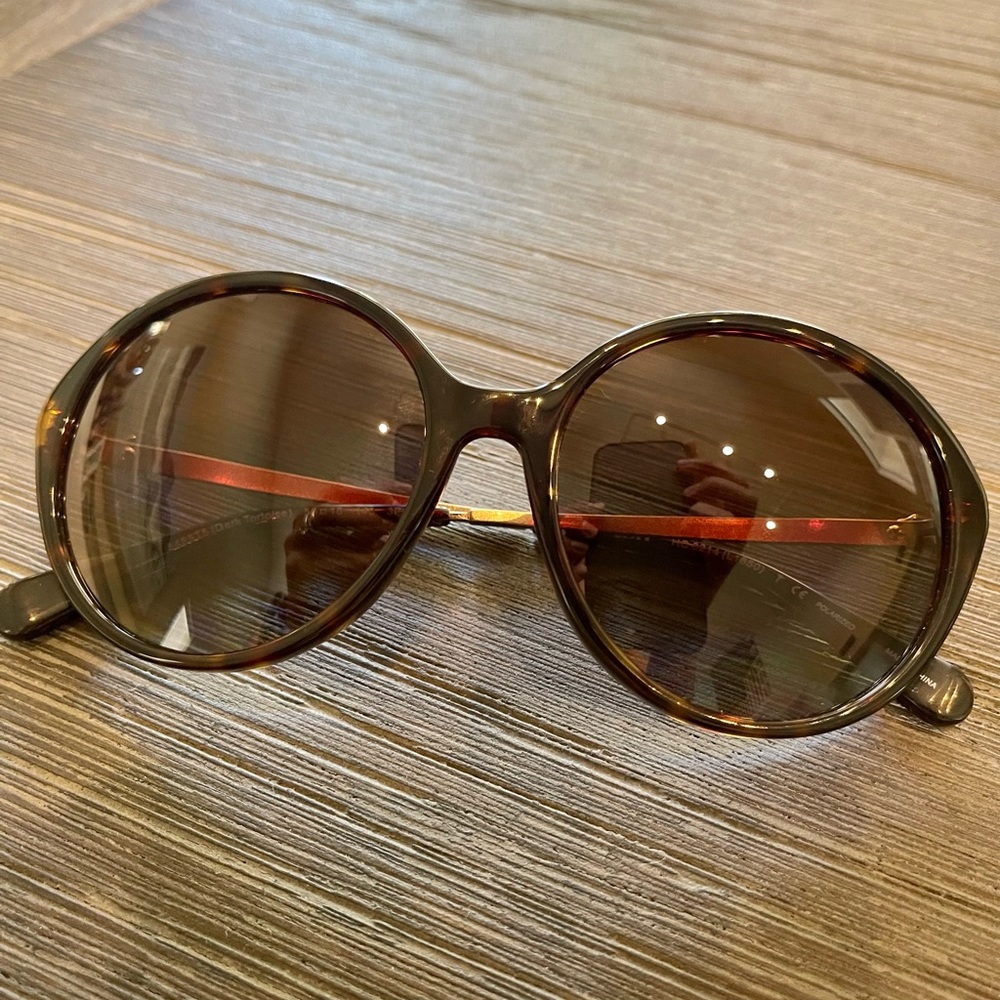 Gorgeous Coach sunglasses!!!This round brownish sunglasses is perfect for summer - Picture 4 of 8